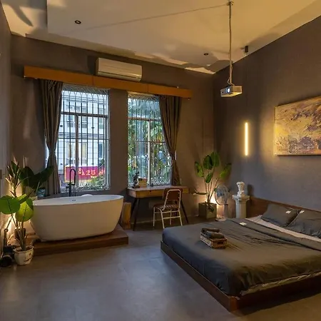 Romantic Hideout @ Central Bui Vien District 1 143A